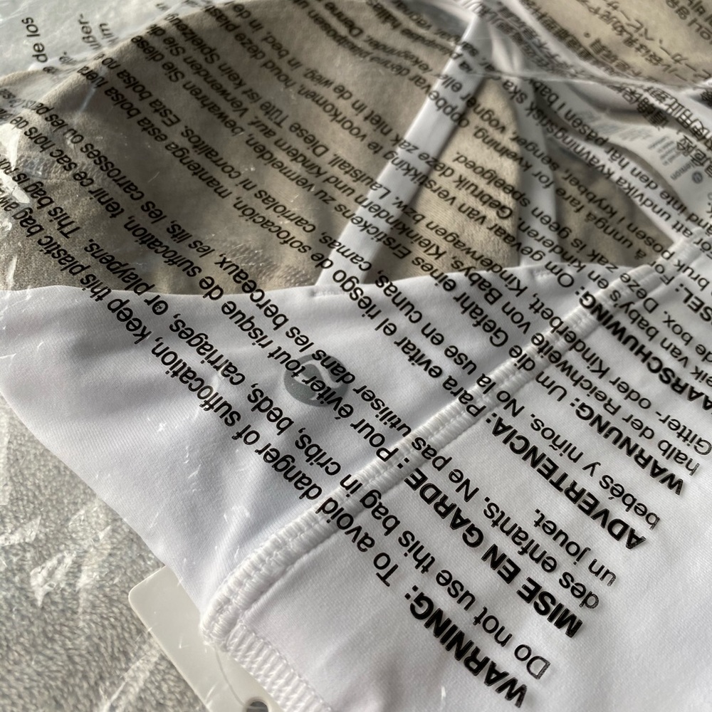 Lululemon Free to be serene long line bra